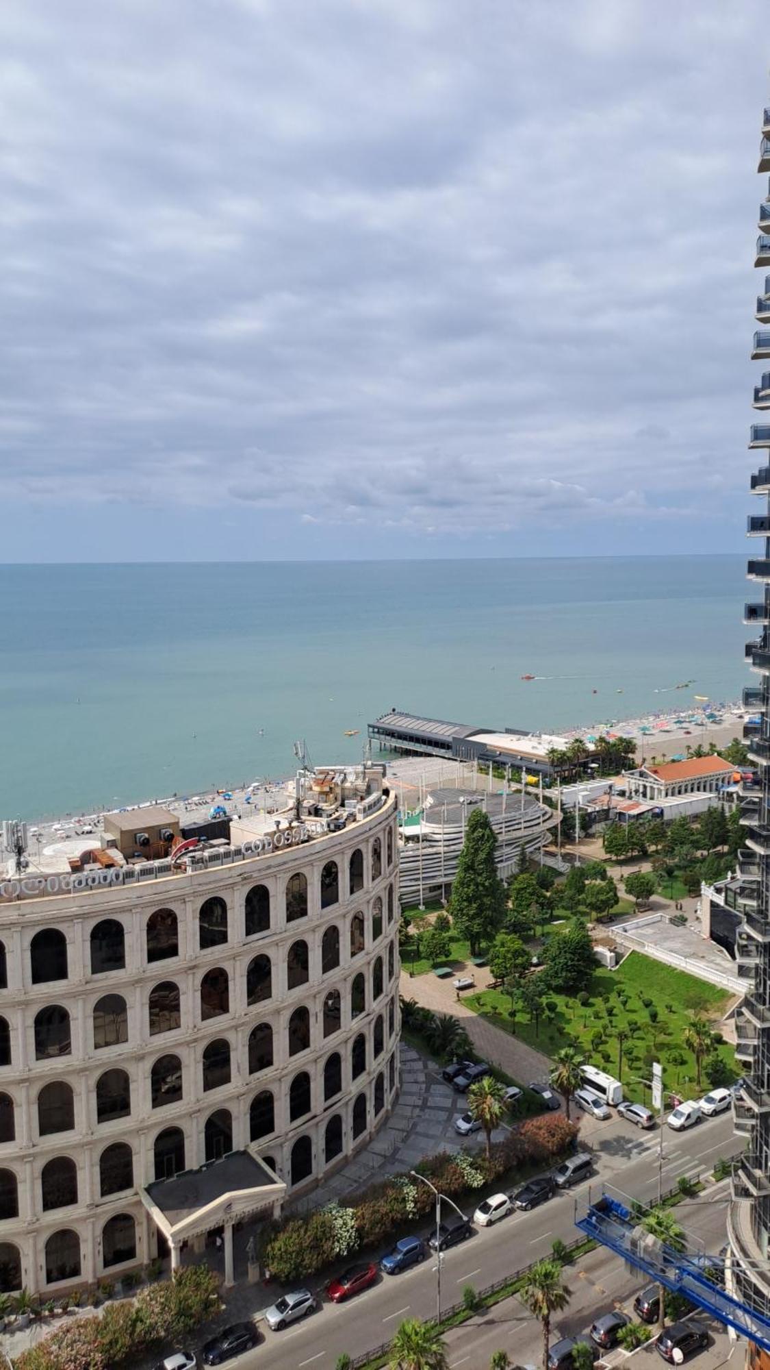 Apartamento Welkome Orbi Batumi Sea Wiev Exterior foto