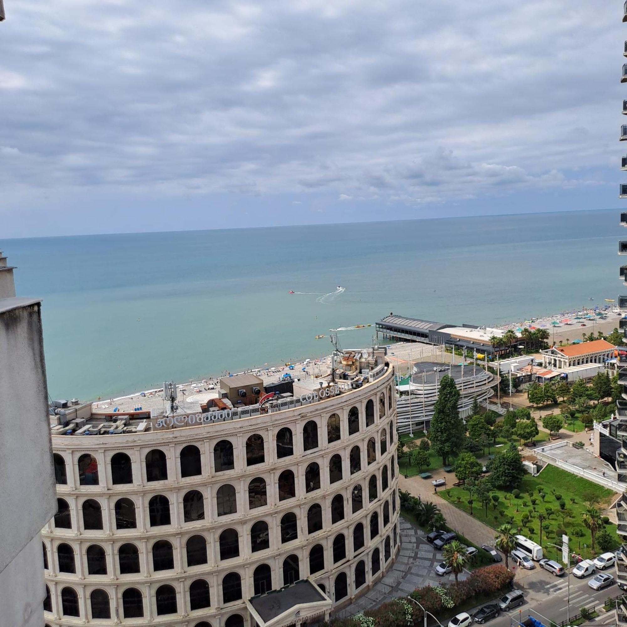 Apartamento Welkome Orbi Batumi Sea Wiev Exterior foto